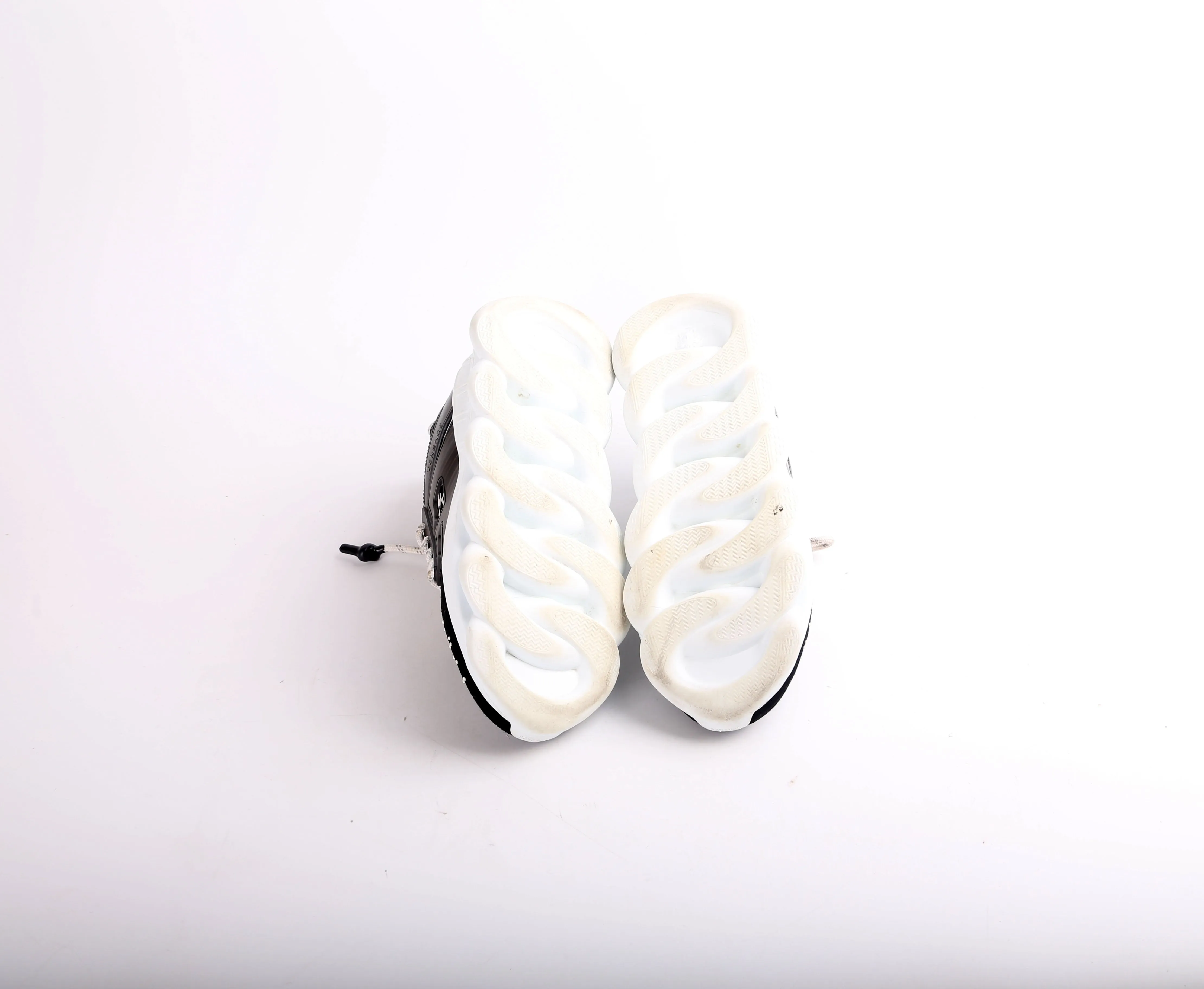 Chain Reaction Sneakers Size 39
