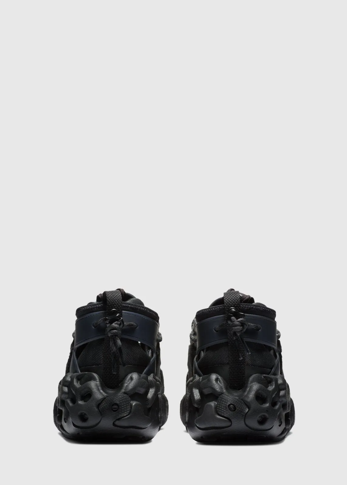 NIKE: ISPA OVERREACT SANDAL [BLACK]